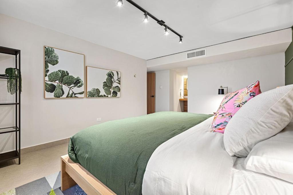 Two Bedroom In Brand New Apartment San Juan