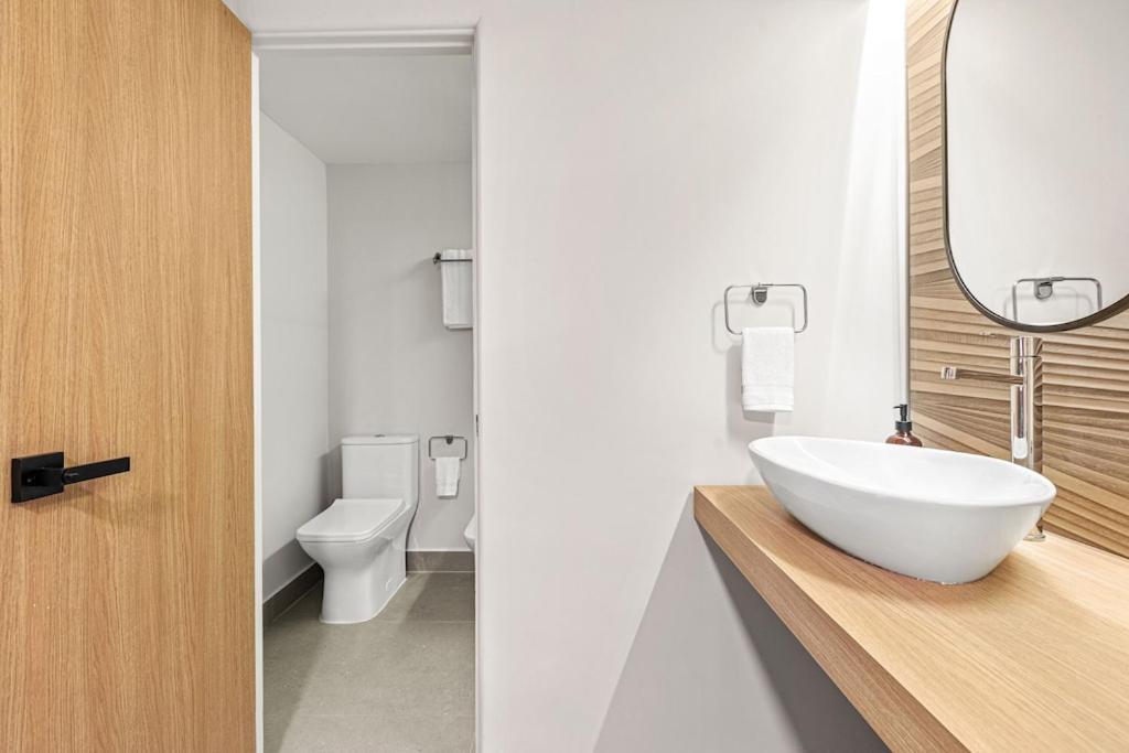 Two Bedroom In Brand New Apartment
