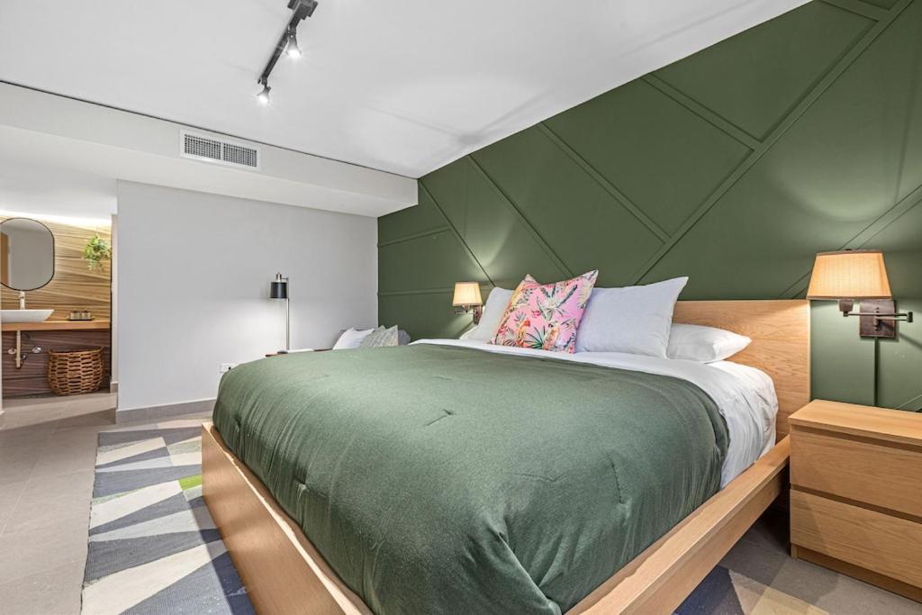 Two Bedroom In Brand New * San Juan